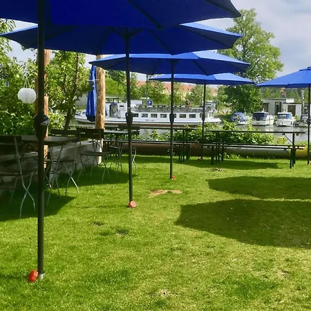 Havelblau Ferienlofts - Stilvoll Wohnen Unmittelbar An Der Havel - Zentral - Kueche - Wlan - Wallbox - Kajaks Und Fahrraeder Vor Ort
