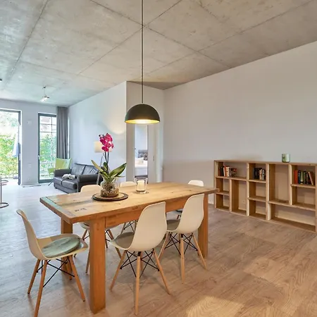 Apartment Havelblau Ferienlofts - Stilvoll Wohnen Unmittelbar An Der Havel - Zentral - Kueche - Wlan - Wallbox - Kajaks Und Fahrraeder Vor Ort *