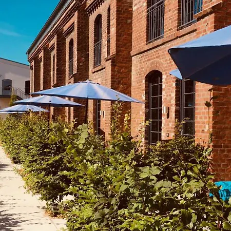 Havelblau Ferienlofts - Stilvoll Wohnen Unmittelbar An Der Havel - Zentral - Kueche - Wlan - Wallbox - Kajaks Und Fahrraeder Vor Ort *