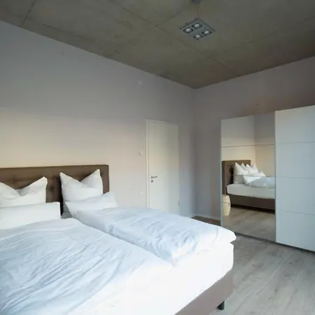 Havelblau Ferienlofts - Stilvoll Wohnen Unmittelbar An Der Havel - Zentral - Kueche - Wlan - Wallbox - Kajaks Und Fahrraeder Vor Ort Apartment *