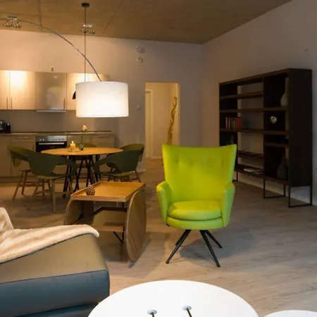 Havelblau Ferienlofts - Stilvoll Wohnen Unmittelbar An Der Havel - Zentral - Kueche - Wlan - Wallbox - Kajaks Und Fahrraeder Vor Ort *