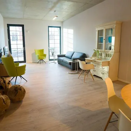 Havelblau Ferienlofts - Stilvoll Wohnen Unmittelbar An Der Havel - Zentral - Kueche - Wlan - Wallbox - Kajaks Und Fahrraeder Vor Ort Apartment *