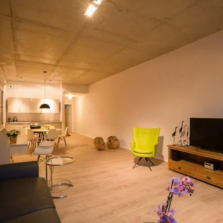 Apartment Havelblau Ferienlofts - Stilvoll Wohnen Unmittelbar An Der Havel - Zentral - Kueche - Wlan - Wallbox - Kajaks Und Fahrraeder Vor Ort *