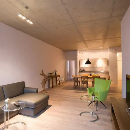 Havelblau Ferienlofts - Stilvoll Wohnen Unmittelbar An Der Havel - Zentral - Kueche - Wlan - Wallbox - Kajaks Und Fahrraeder Vor Ort