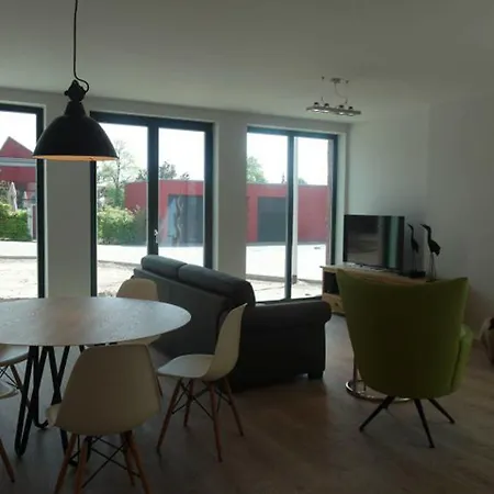 Havelblau Ferienlofts - Stilvoll Wohnen Unmittelbar An Der Havel - Zentral - Kueche - Wlan - Wallbox - Kajaks Und Fahrraeder Vor Ort