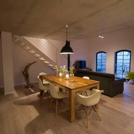 Havelblau Ferienlofts - Stilvoll Wohnen Unmittelbar An Der Havel - Zentral - Kueche - Wlan - Wallbox - Kajaks Und Fahrraeder Vor Ort