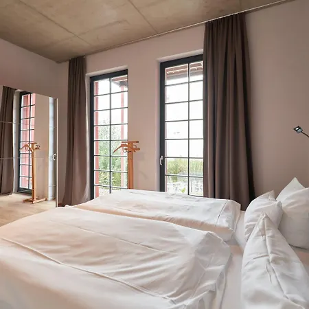 Havelblau Ferienlofts - Stilvoll Wohnen Unmittelbar An Der Havel - Zentral - Kueche - Wlan - Wallbox - Kajaks Und Fahrraeder Vor Ort