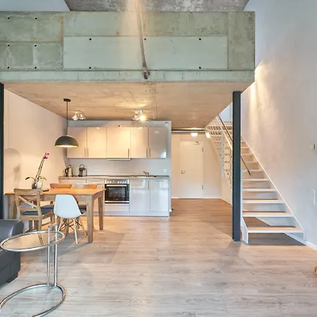 Apartment Havelblau Ferienlofts - Stilvoll Wohnen Unmittelbar An Der Havel - Zentral - Kueche - Wlan - Wallbox - Kajaks Und Fahrraeder Vor Ort Brandenburg (Brandenburg an der Havel)