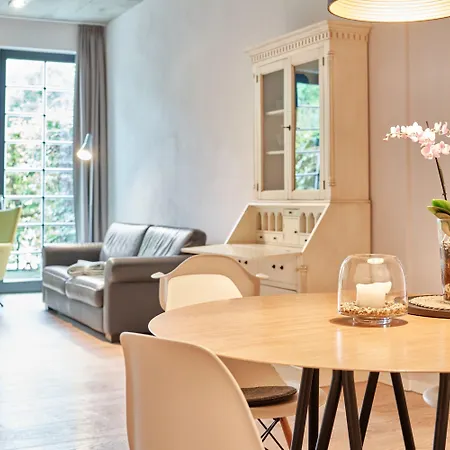 Havelblau Ferienlofts - Stilvoll Wohnen Unmittelbar An Der Havel - Zentral - Kueche - Wlan - Wallbox - Kajaks Und Fahrraeder Vor Ort Apartment *