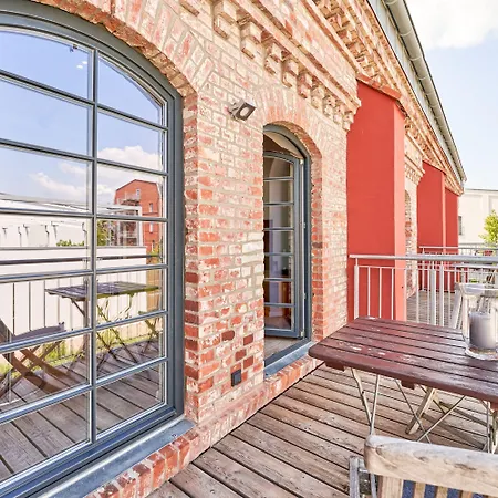 Havelblau Ferienlofts - Stilvoll Wohnen Unmittelbar An Der Havel - Zentral - Kueche - Wlan - Wallbox - Kajaks Und Fahrraeder Vor Ort
