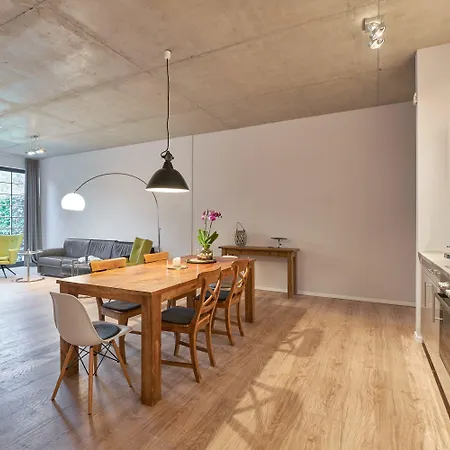 Apartment Havelblau Ferienlofts - Stilvoll Wohnen Unmittelbar An Der Havel - Zentral - Kueche - Wlan - Wallbox - Kajaks Und Fahrraeder Vor Ort *